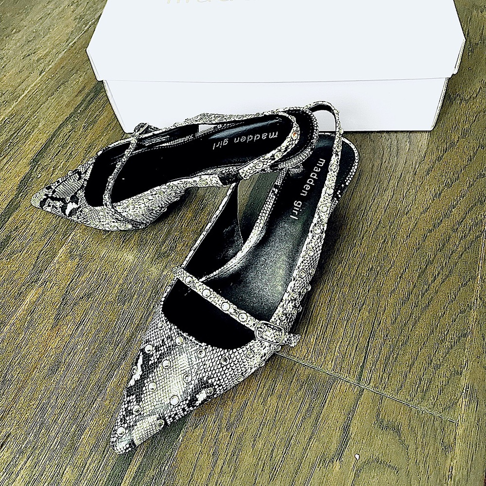 New Ladies Black & Gray Snake print Kitten Heels with Rhinestone work / size 8